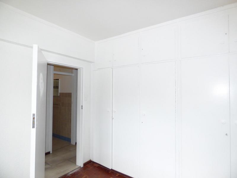 To Let 1 Bedroom Property for Rent in Sea Point Western Cape